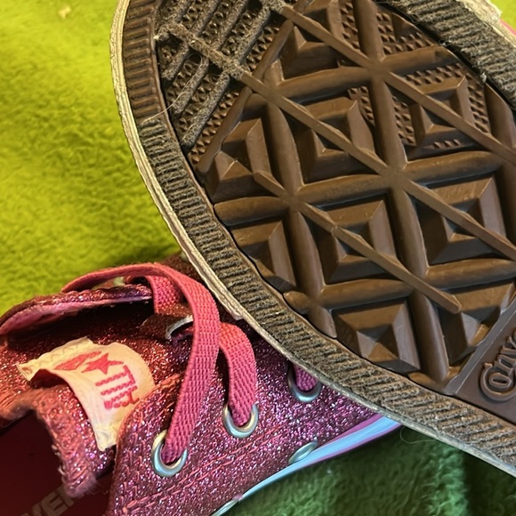 Converts All-Stars Sparkling Pink… size 13 … - Picture 4 of 4